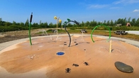 백철관 아이들 물 놀이터 상호 작용하는 어린이들의 물 튀기는 소리 공원